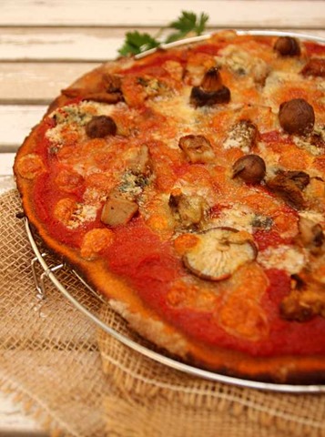 Pizza sans gluten mozzarella roquefort